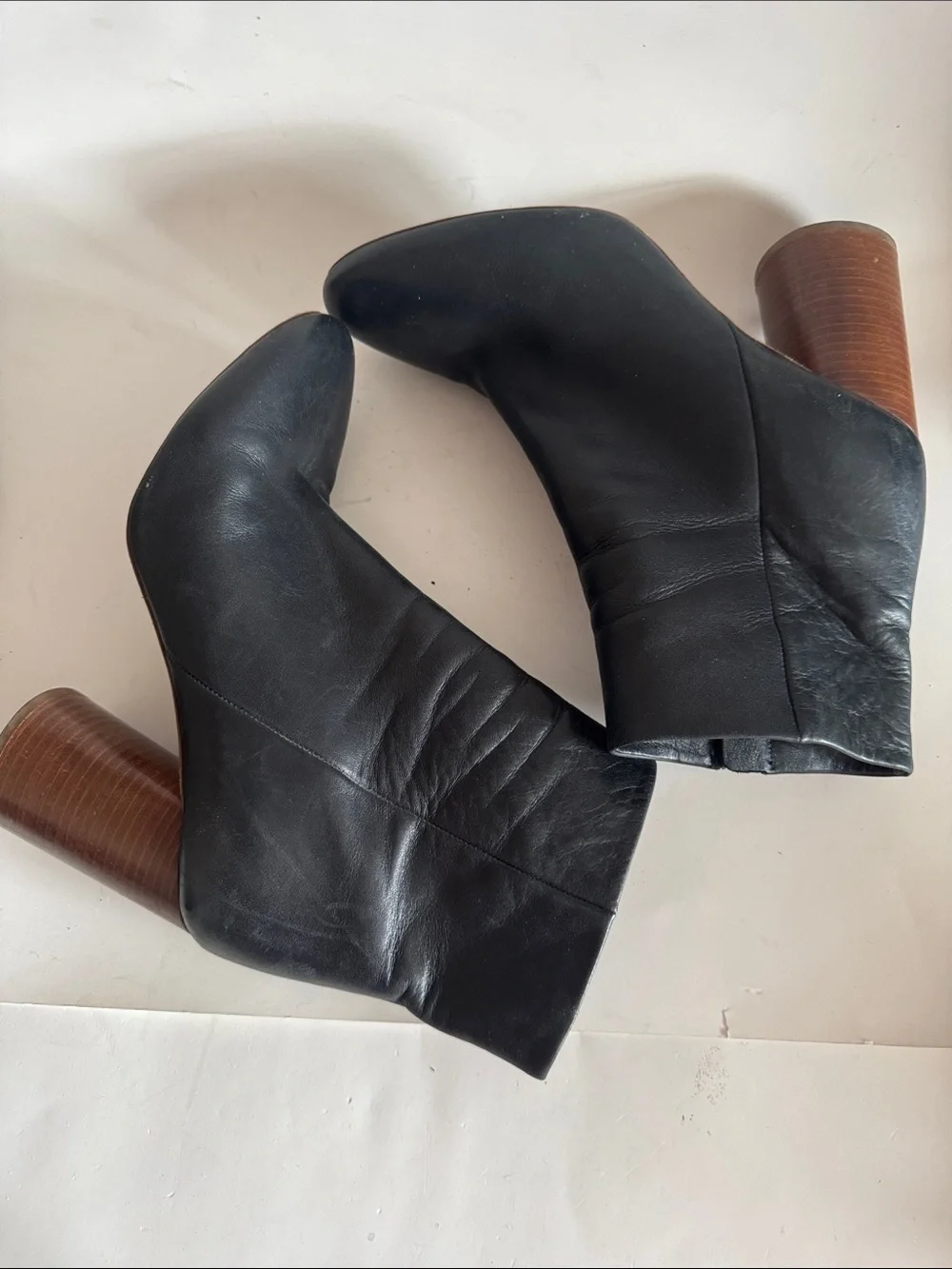 Vince Womens Black Leather Round Stacked Heel Ankle Boots size 10